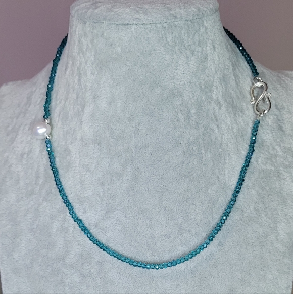 Beautiful Teal Grandidierite and Pearl Choker - Picture 2 of 5
